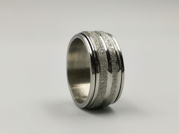 Rolling Stainless Steel Rings (size 18)